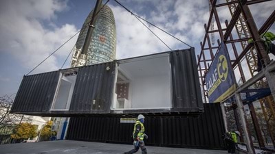 Segundo edificio de alojamientos de proximidad provisionales mediante contenedores marítimos reciclados